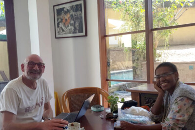 Hapinmedewerker-Reinier-de-Lang-met-Nova-Seseray