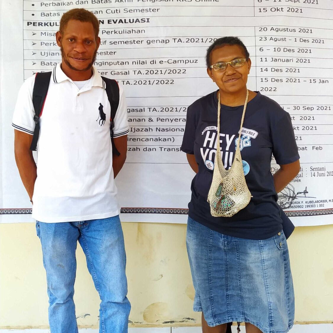 Yeri (left) and scholarship coordinator Nova (right) | Hapin